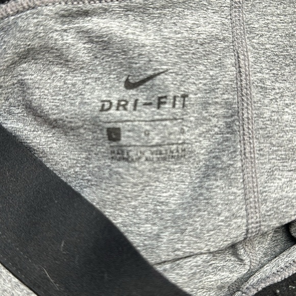 Women’s large Nike pro capri #C45 - Picture 3 of 3